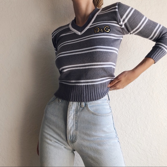 Super Cute Teeny Sweater - Picture 2 of 6